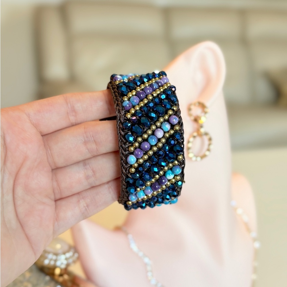 ⚜️ Beaded Bracelet with Blue and Purple Accents - Picture 4 of 6